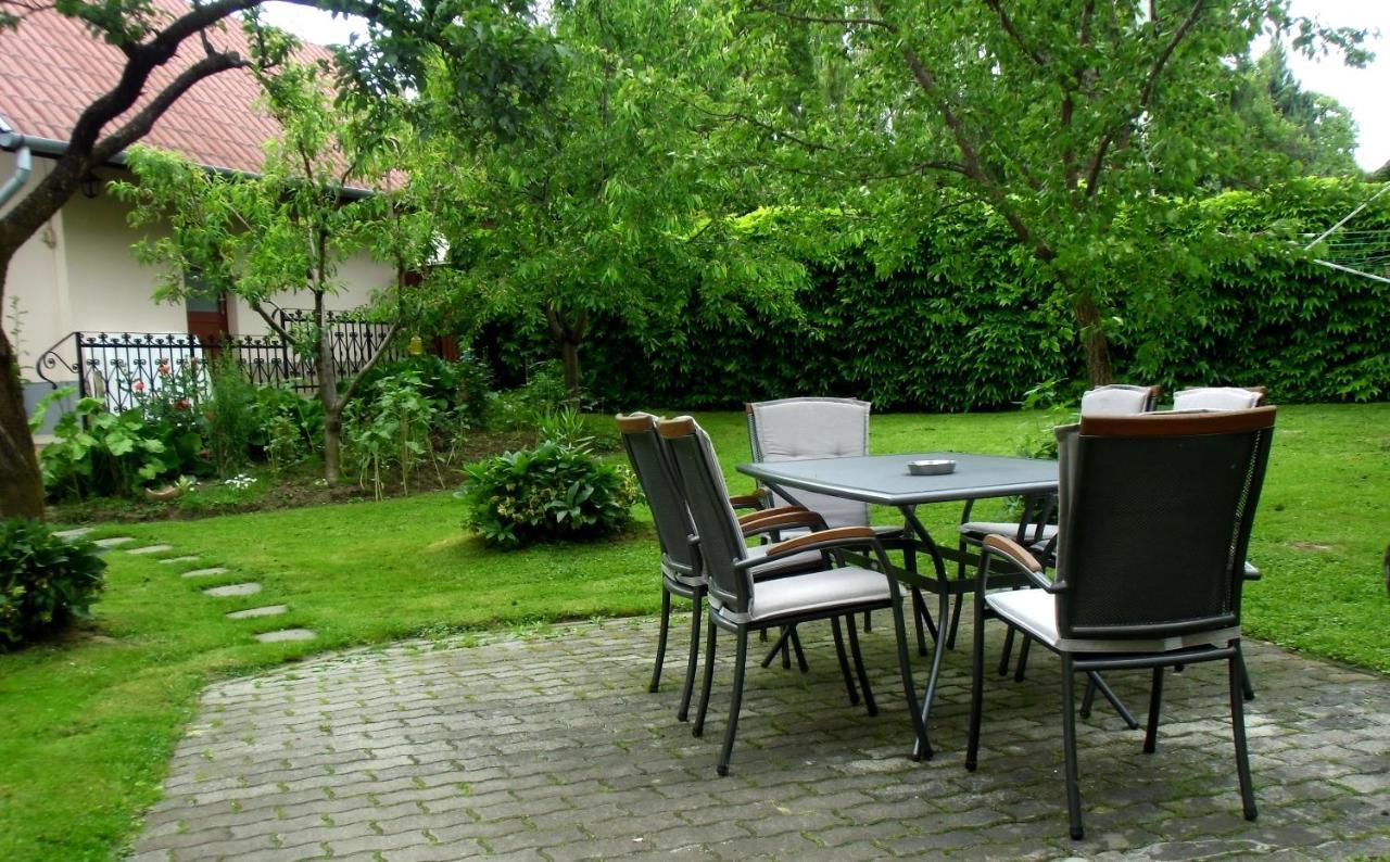 Illes Vendeghaz Hotel Keszthely Eksteriør billede