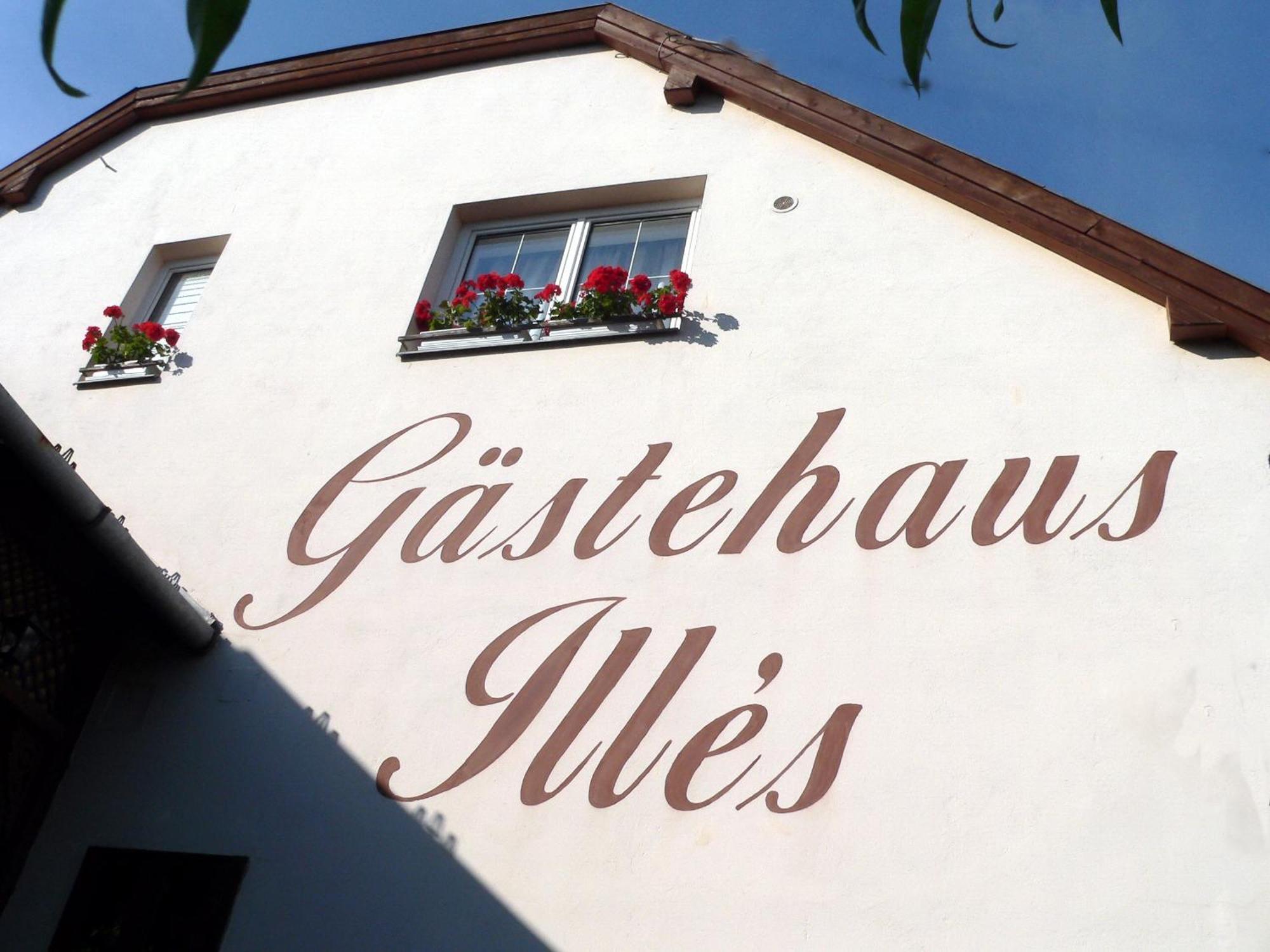 Illes Vendeghaz Hotel Keszthely Eksteriør billede