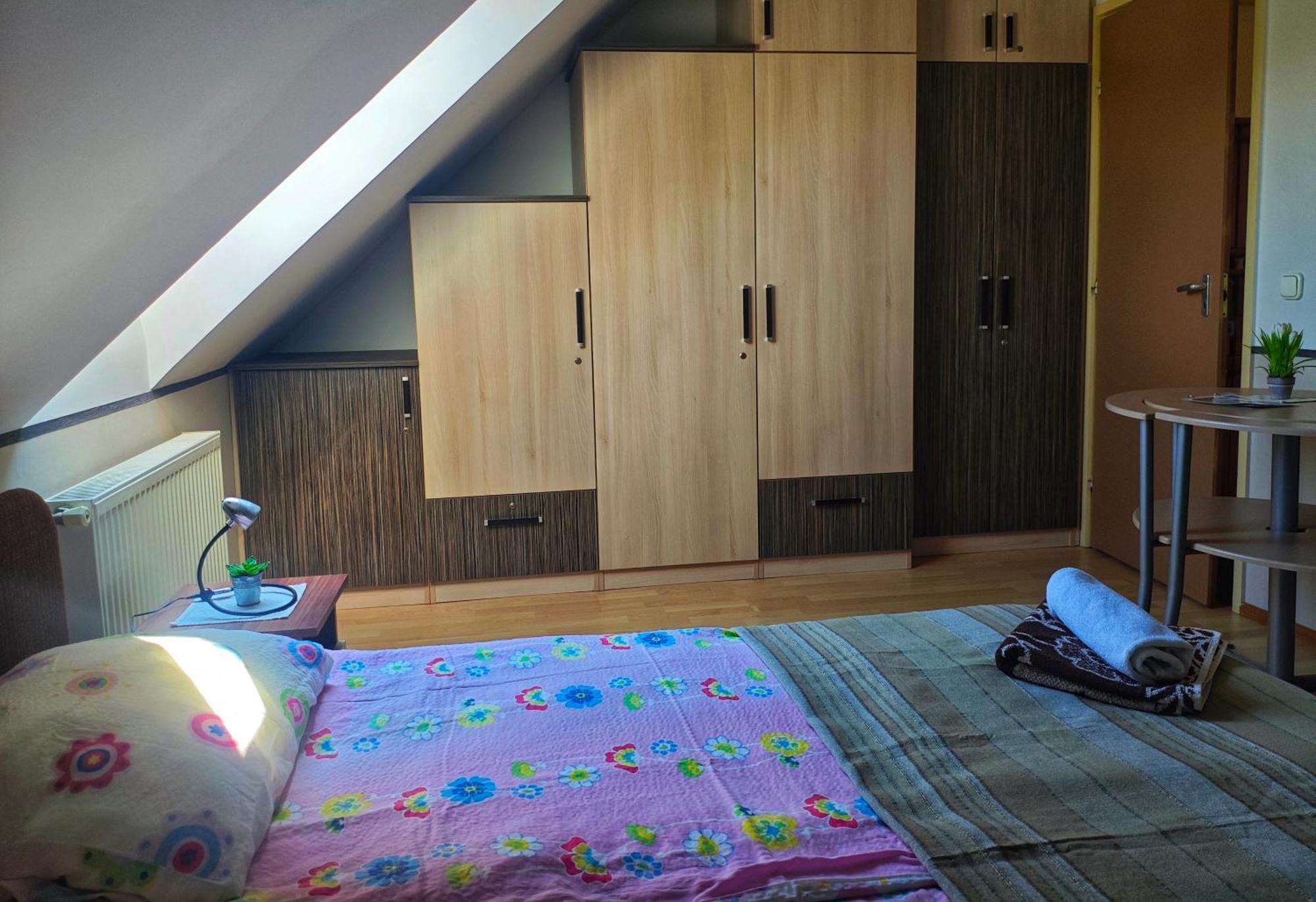 Illes Vendeghaz Hotel Keszthely Eksteriør billede