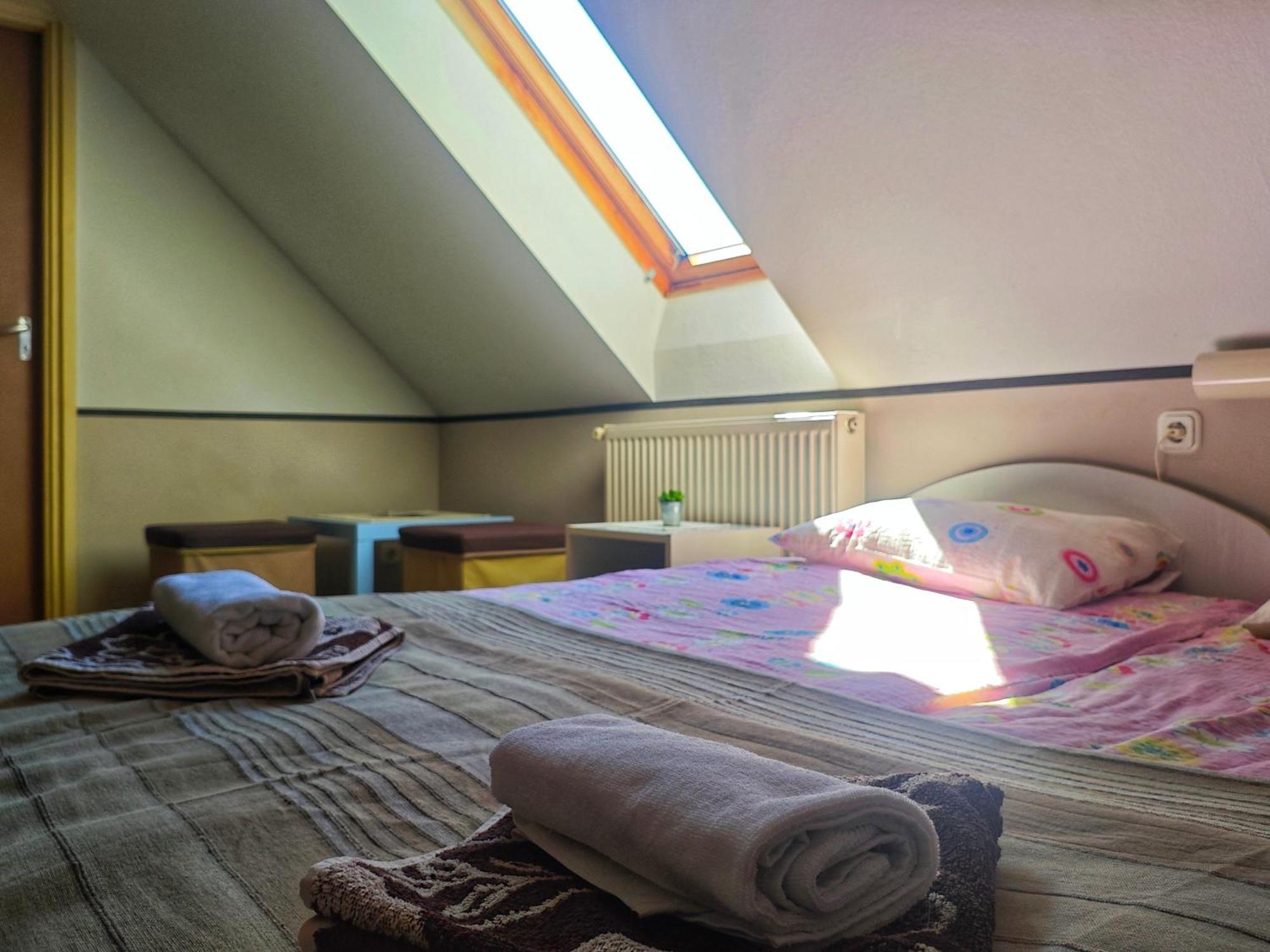 Illes Vendeghaz Hotel Keszthely Eksteriør billede