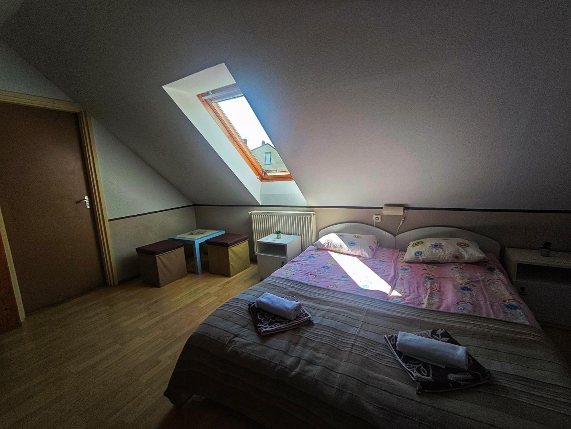 Illes Vendeghaz Hotel Keszthely Eksteriør billede