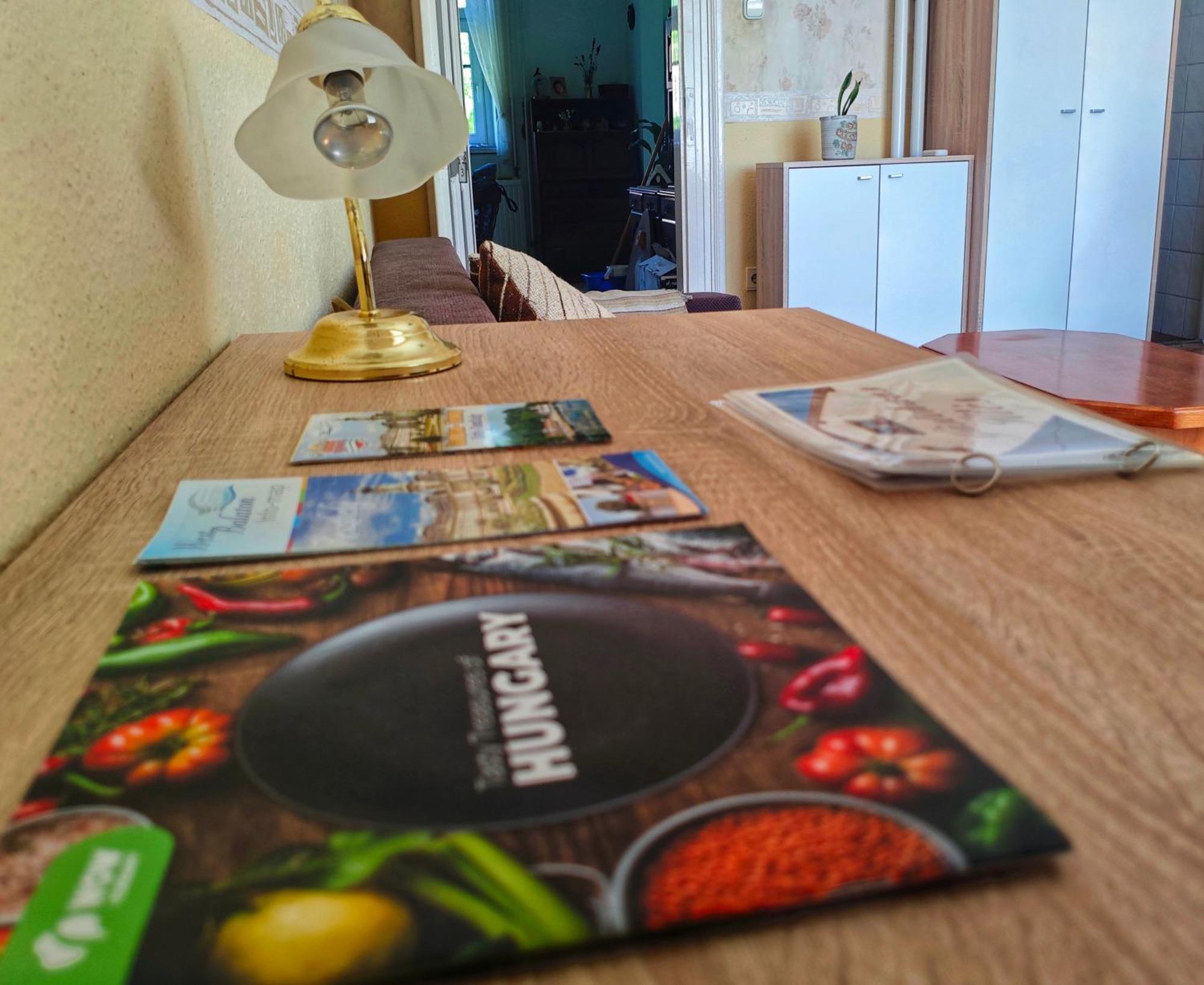 Illes Vendeghaz Hotel Keszthely Eksteriør billede