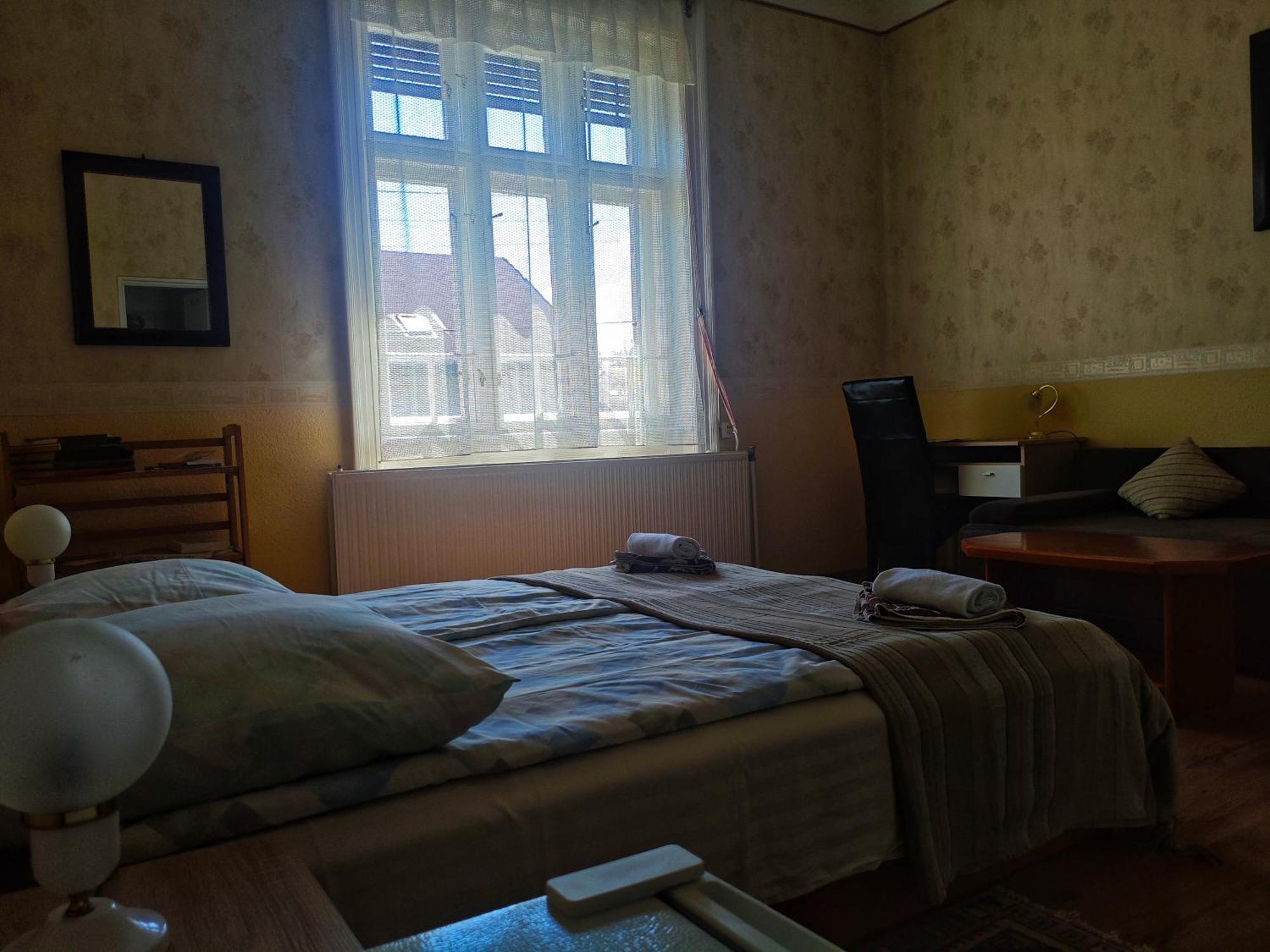 Illes Vendeghaz Hotel Keszthely Eksteriør billede