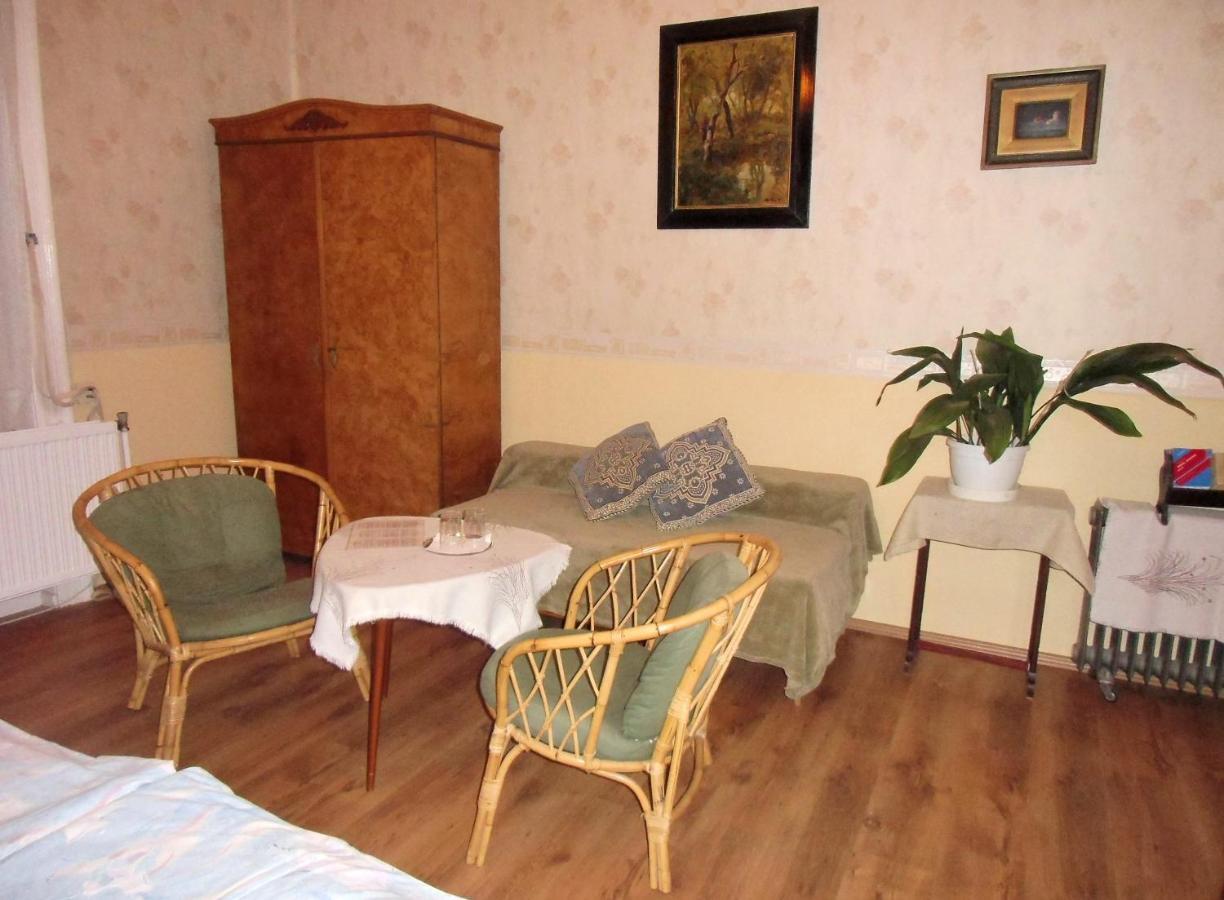 Illes Vendeghaz Hotel Keszthely Eksteriør billede